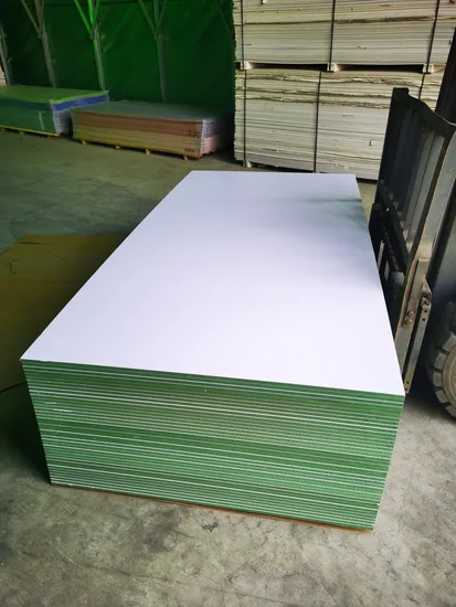 E0 E1 E2 Grade 3mm Green Waterproof MDF for Furniture and Building Materials 